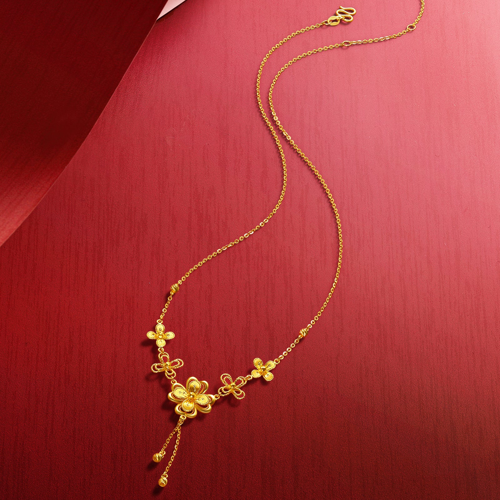"Princess Wedding" 24K Gold Pendant Necklace Clover 7.27-8.87g A0622049