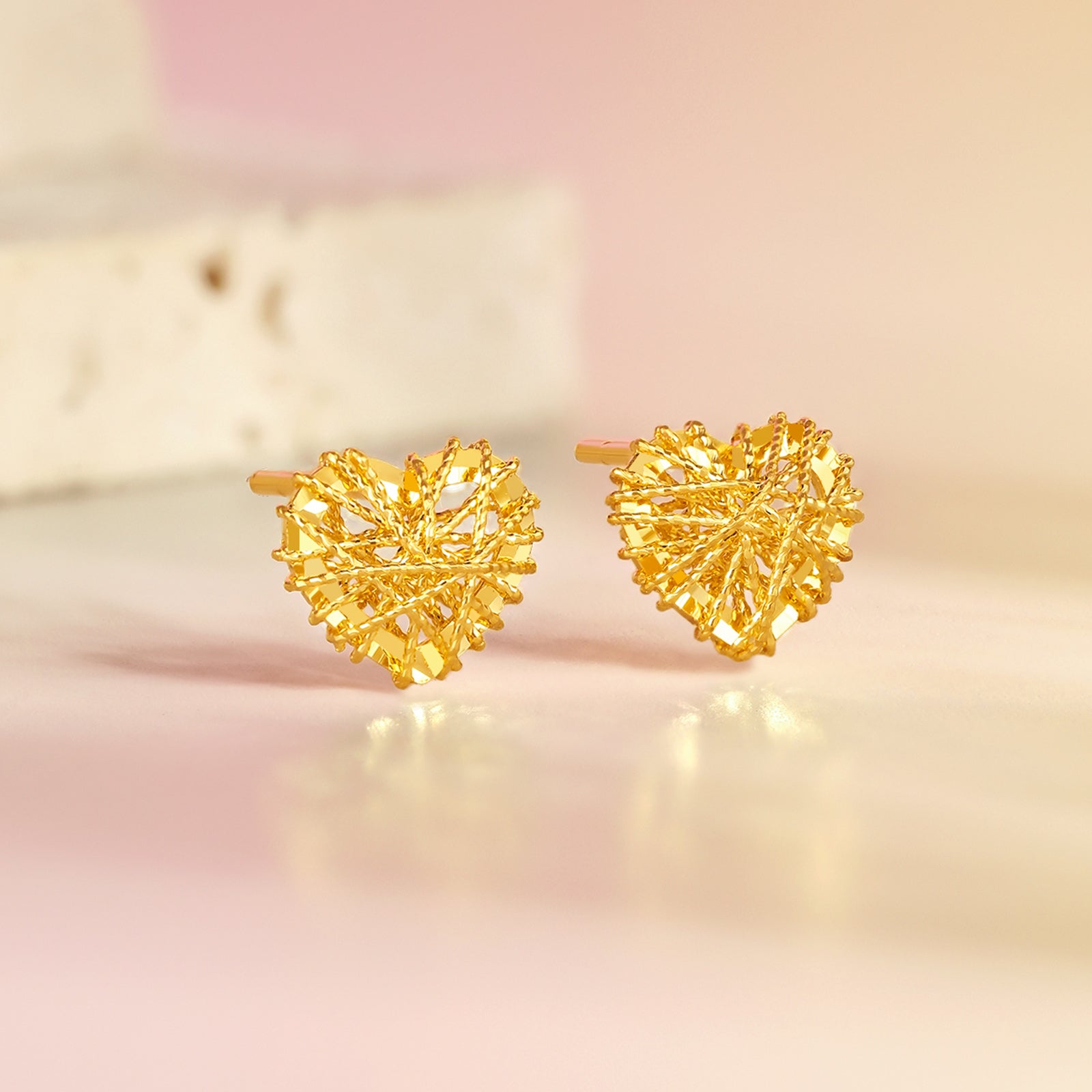 "Infinite" 24K Gold Earrings Heart 1.71-2.01g A0910859
