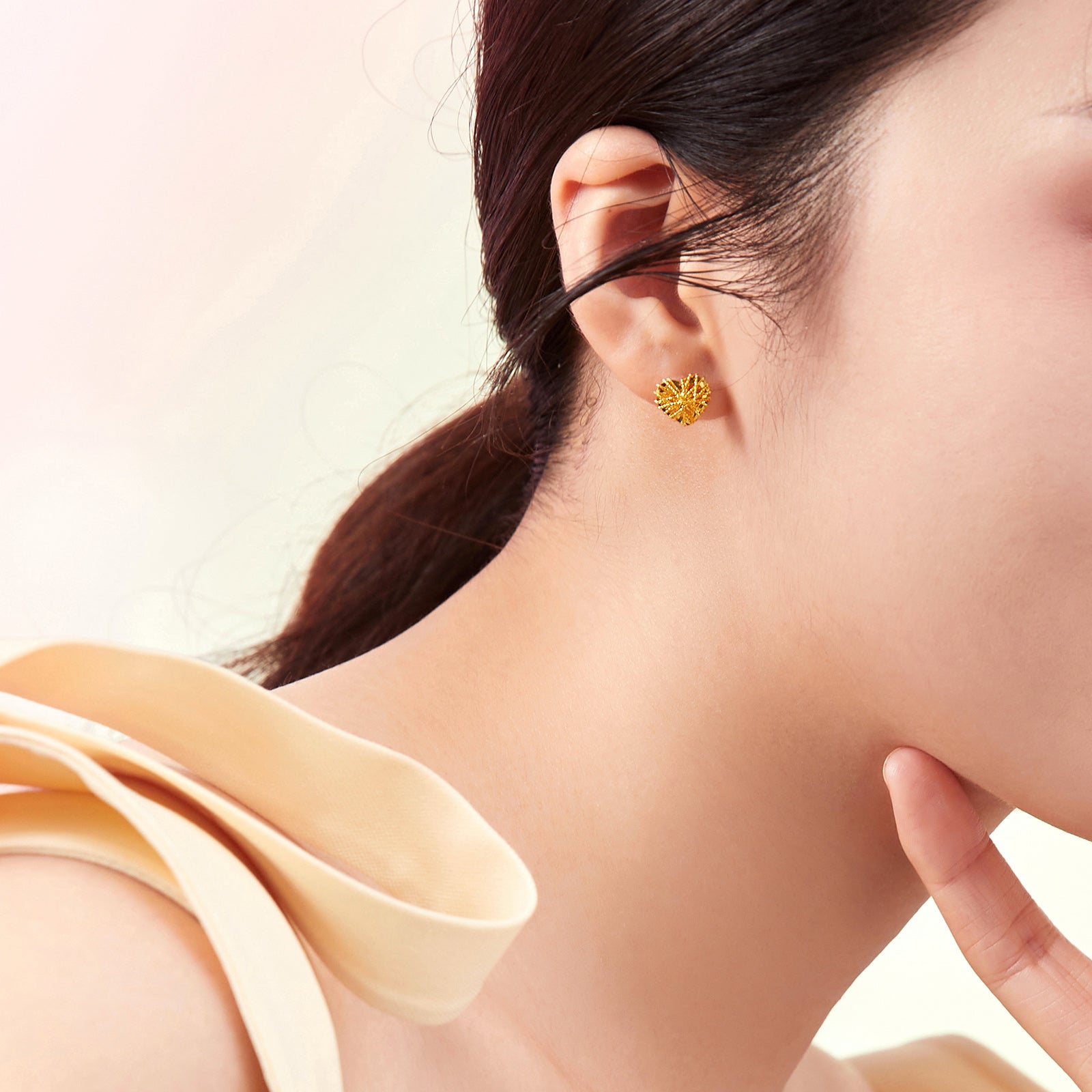 "Infinite" 24K Gold Earrings Heart 1.71-2.01g A0910859