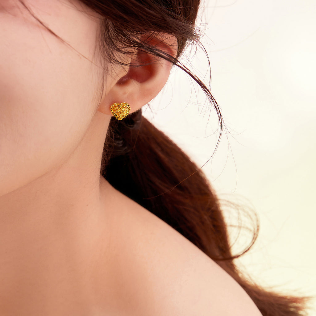 "Infinite" 24K Gold Earrings Heart 1.71-2.01g A0910859