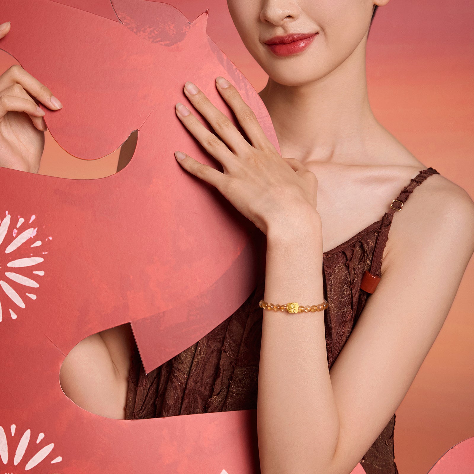 「馬年」24K金手鍊，鑲嵌黃水晶，寓意馬年財富，重量0.6-0.9克，長度17厘米，貨號A1915771