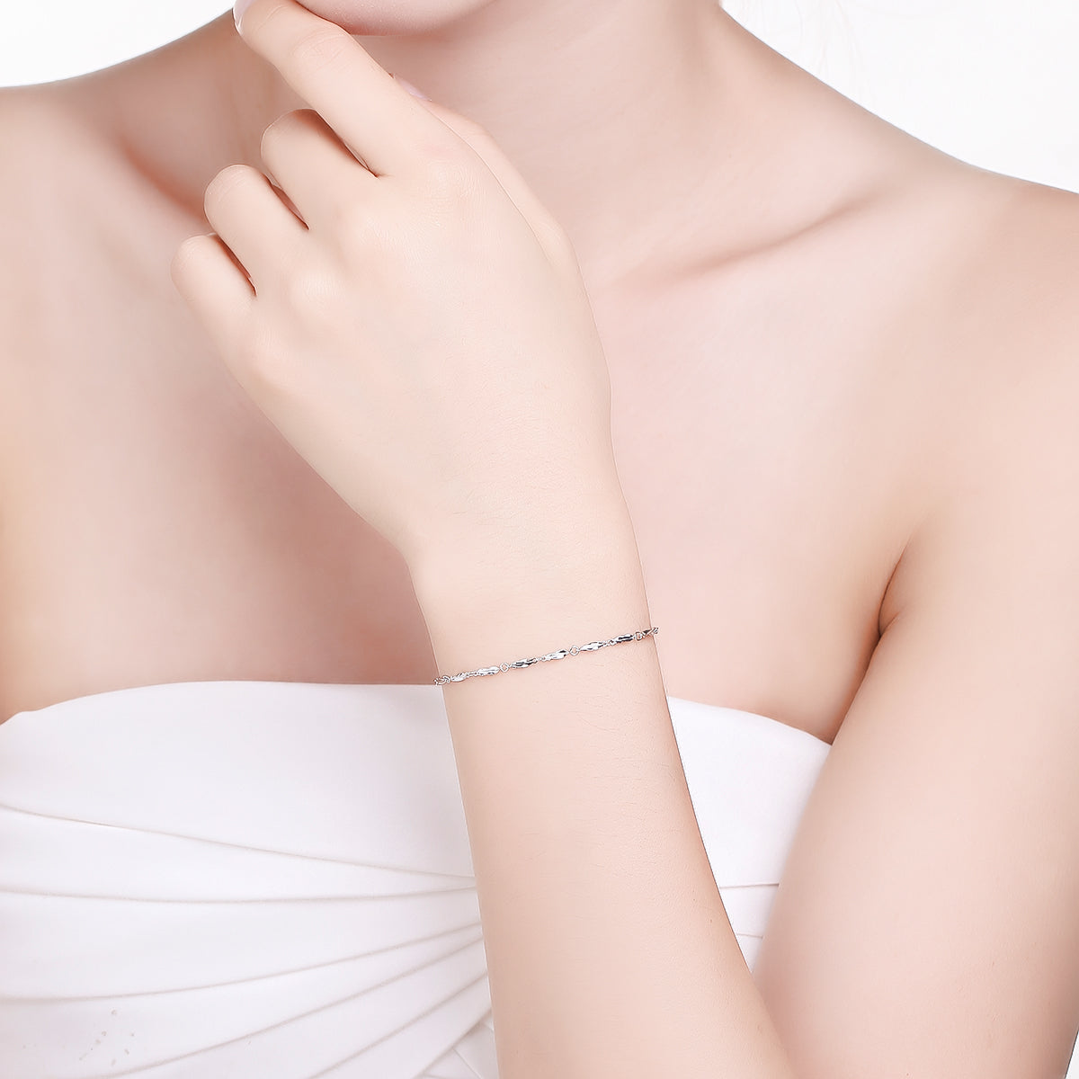 950 Platinum Chain Bracelet 1.9-2.3g PT072141