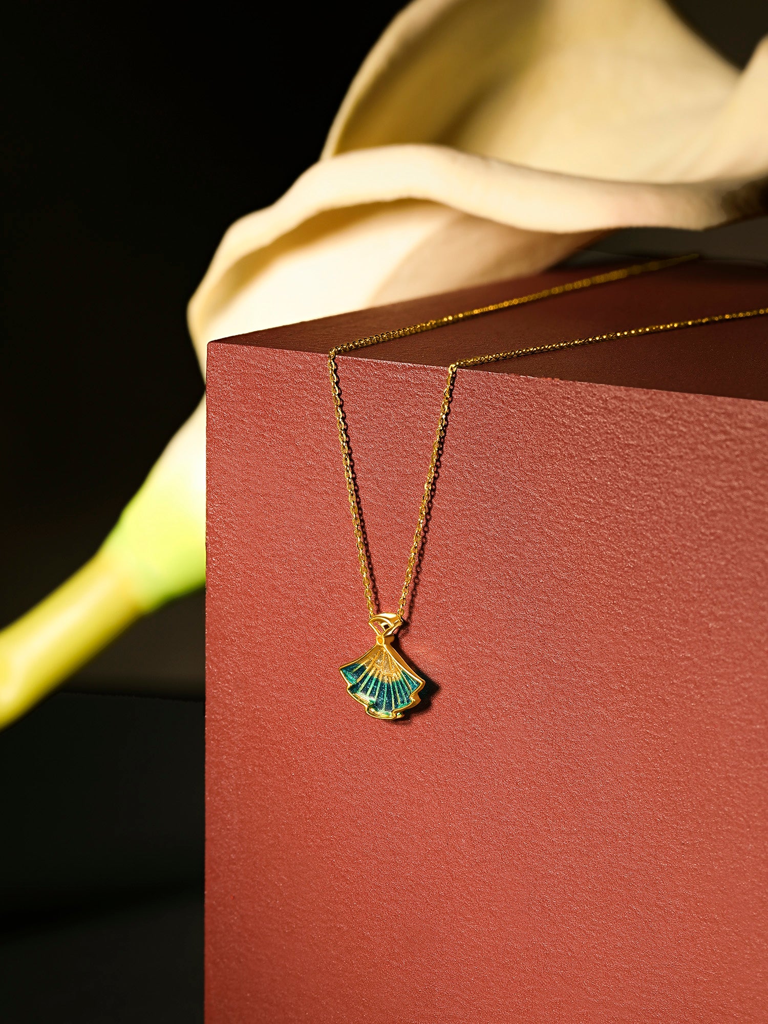 "infinite" 24K Gold Pendant Necklace 2.8-3.4g A069667