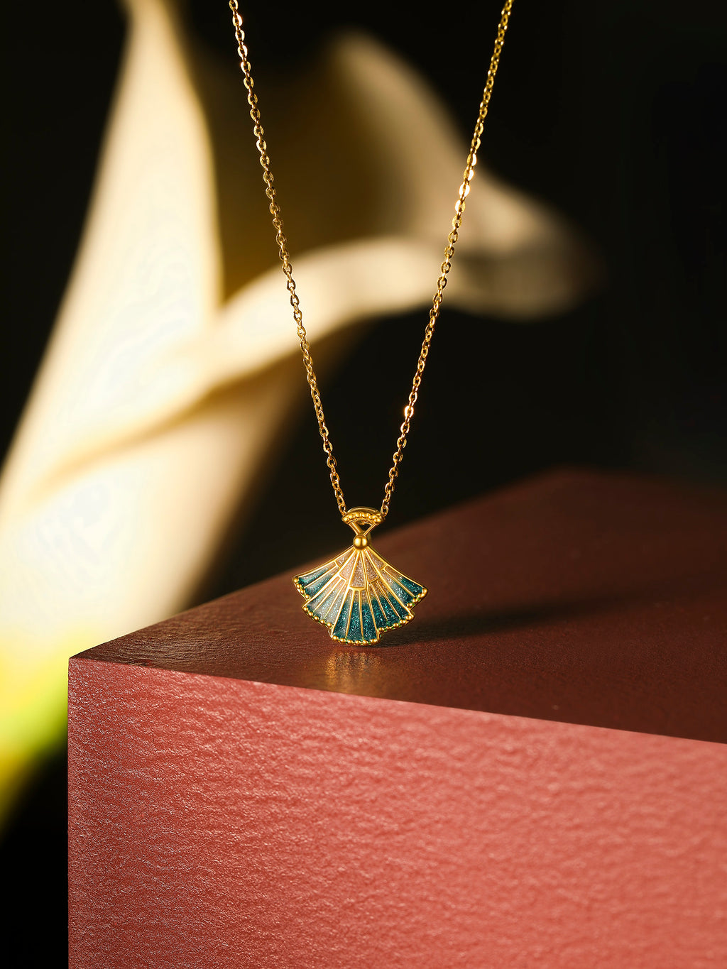 "infinite" 24K Gold Pendant Necklace 2.8-3.4g A069667