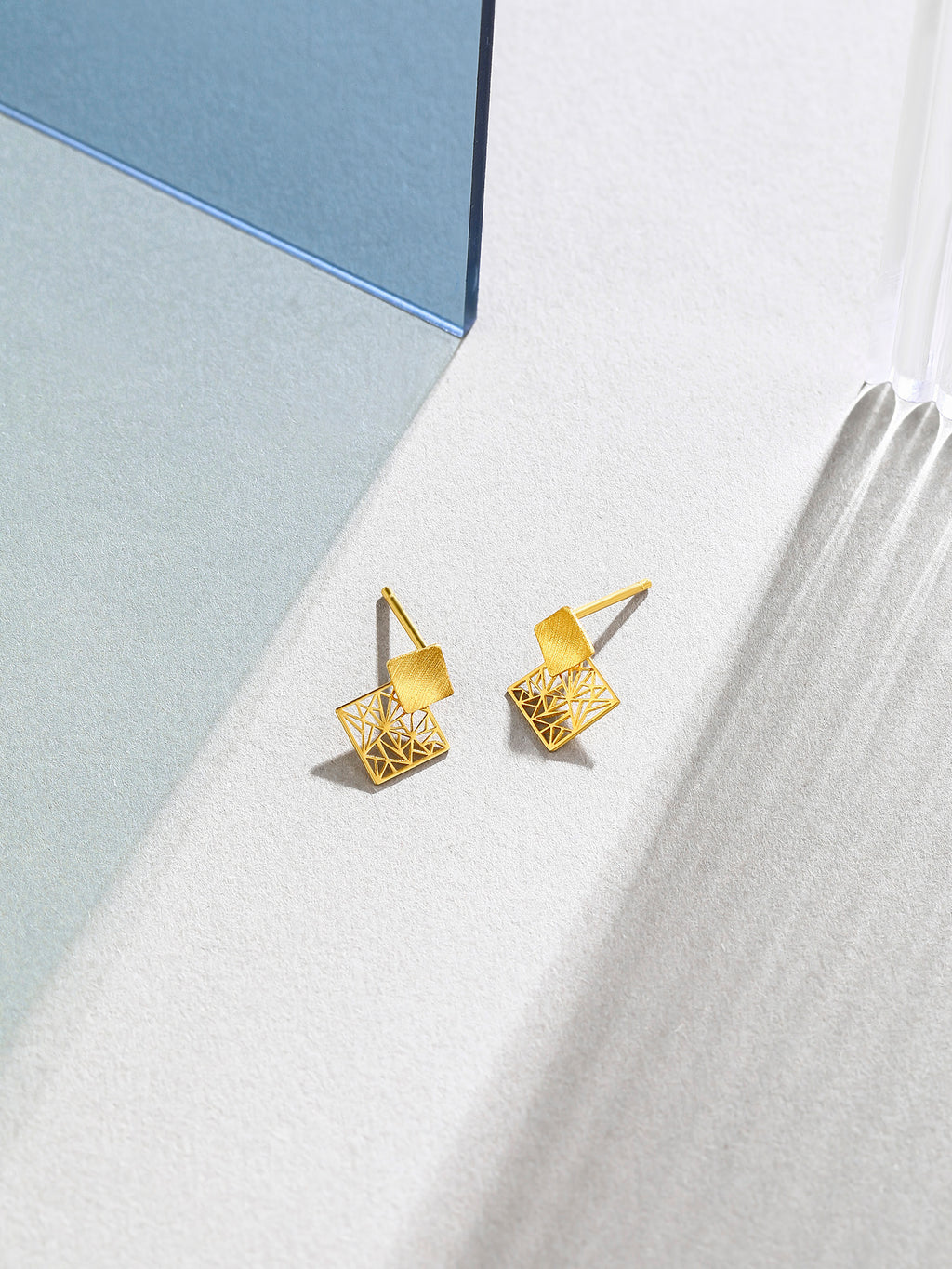 "infinite" 24K Gold Earrings 0.8-1.4g A099566