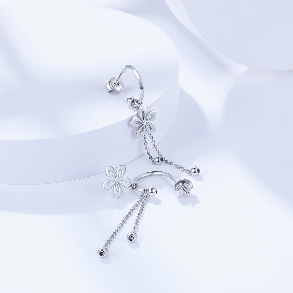   950 Platinum Earrings              Flower 4.15-4.75g B098402