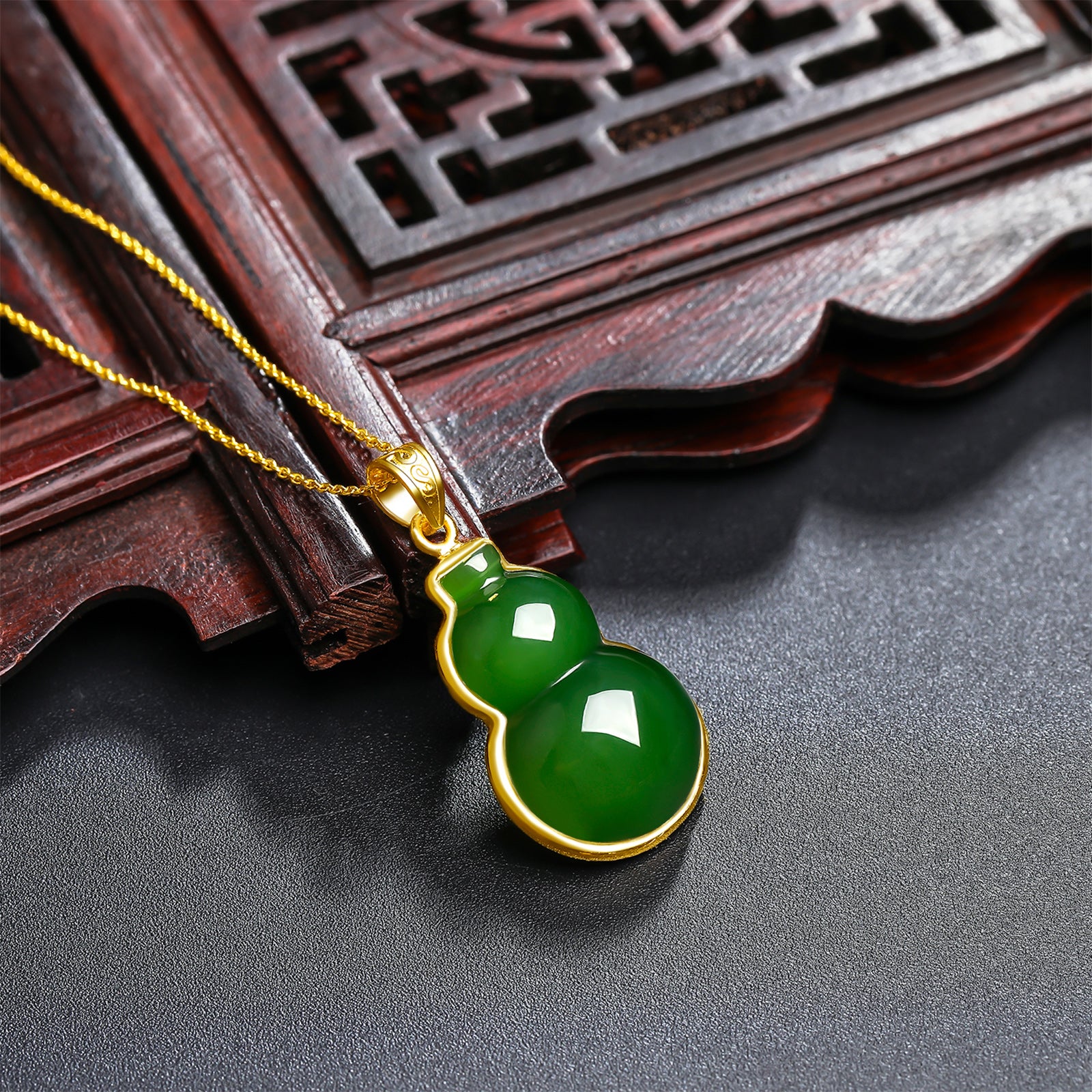 999.9 24K Gold Pendant Heitian Jade 0.8-1g Hulu AAYB046934