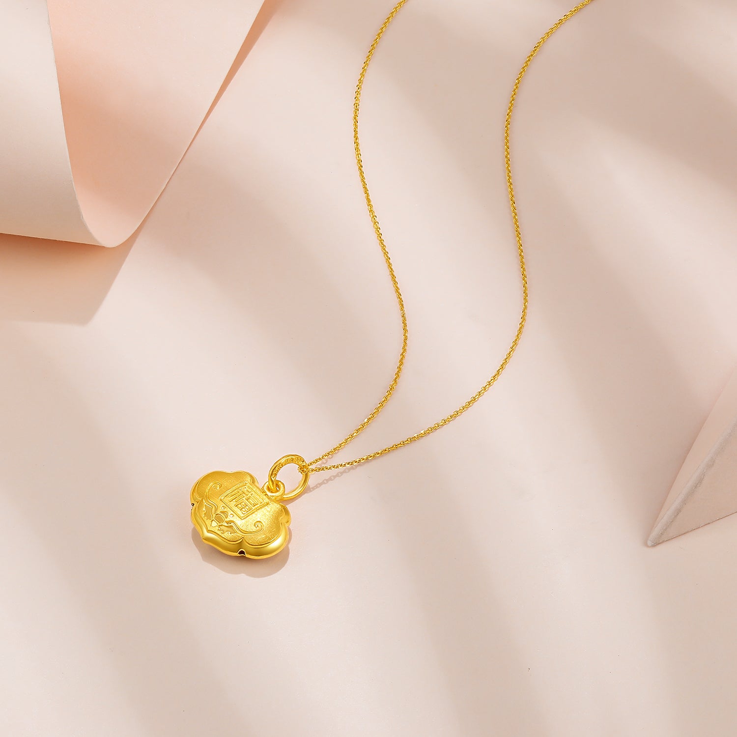 999.9 24K Gold Pendant 1-1.49g Ruyi 如意 AB047504