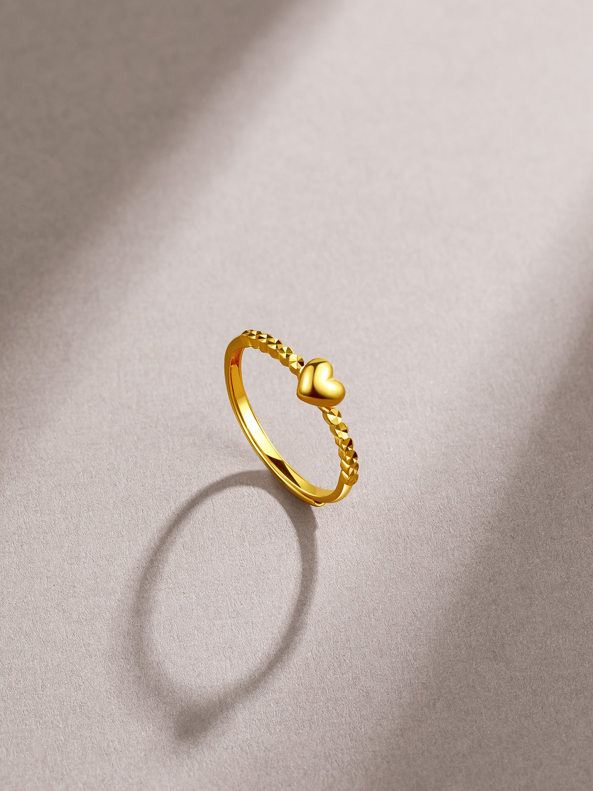 999 24K Gold Ring Heart 1.7-2.2g A018938