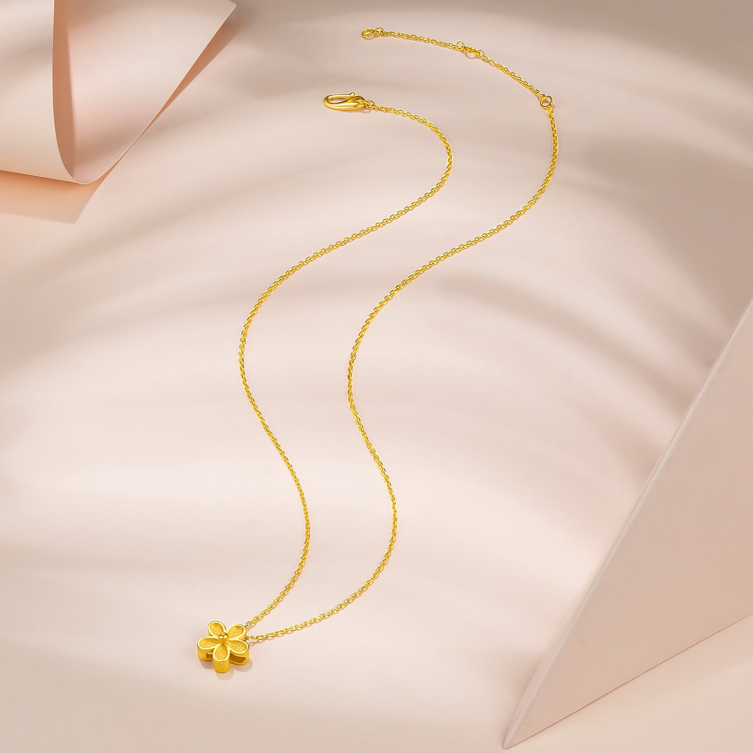   999 24K Gold Pendant Necklace              Flower 4.85-5.35g AA066593