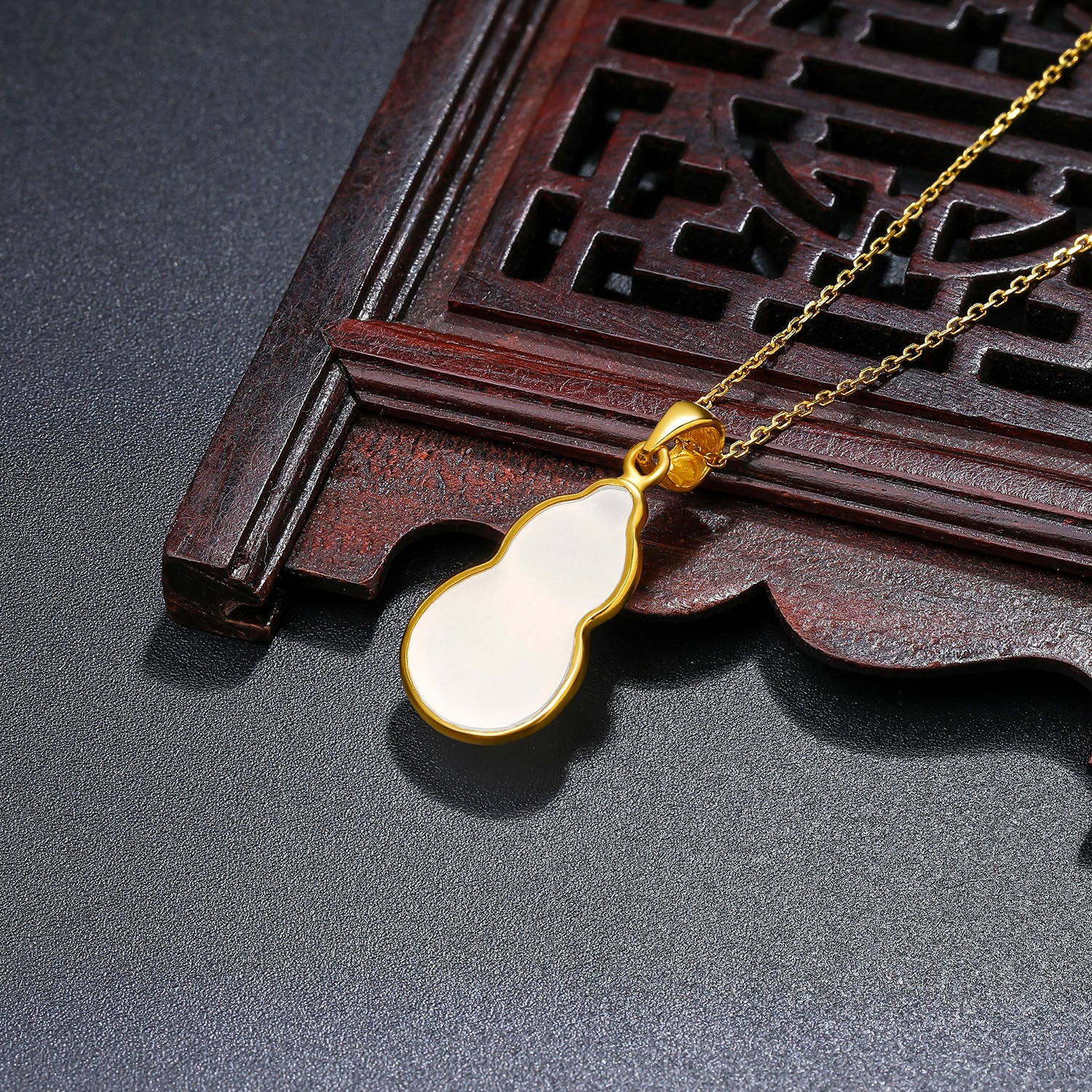   24K Gold Pendant   15*9*4.5mm         Gourd 0.6-0.8g AAYB046211