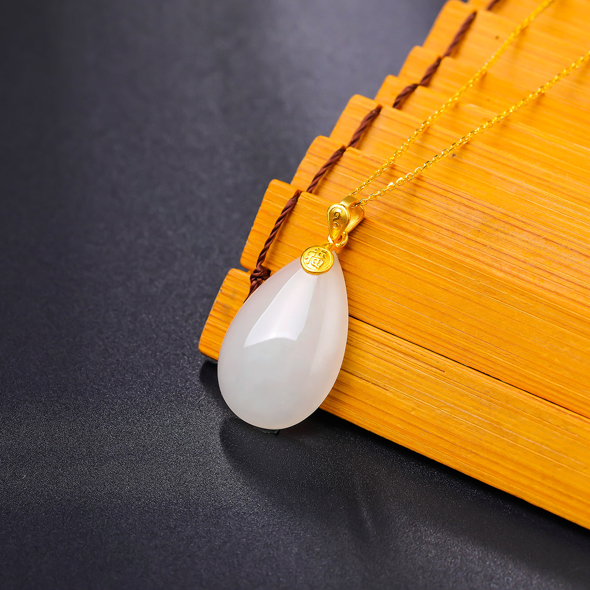 24K Gold Pendant Hetian Jade 22.5*15*5mm 0.4-0.6g AAYA042736