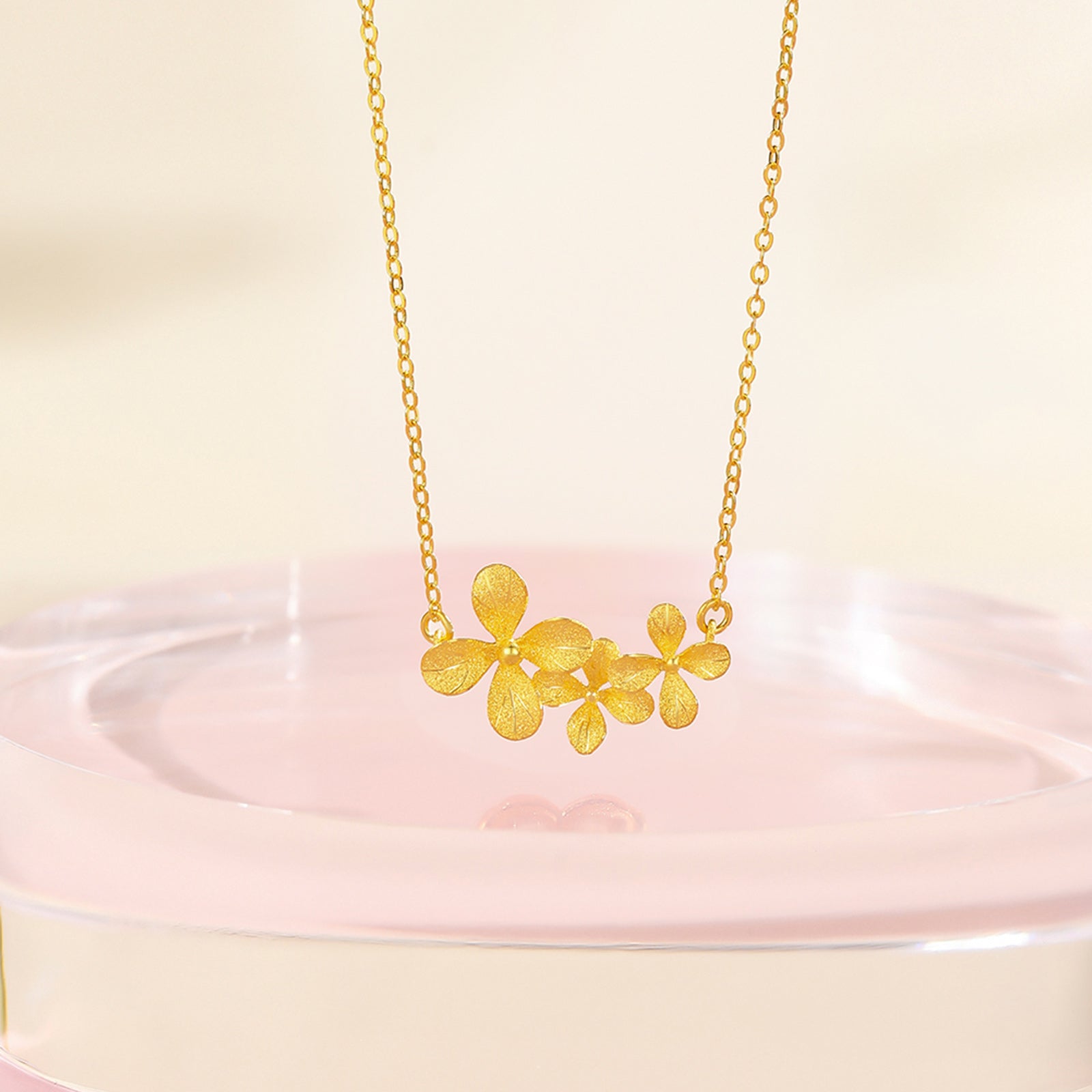 999 24K Gold Pendant Necklace Flower 3.85-4.15g A0611671