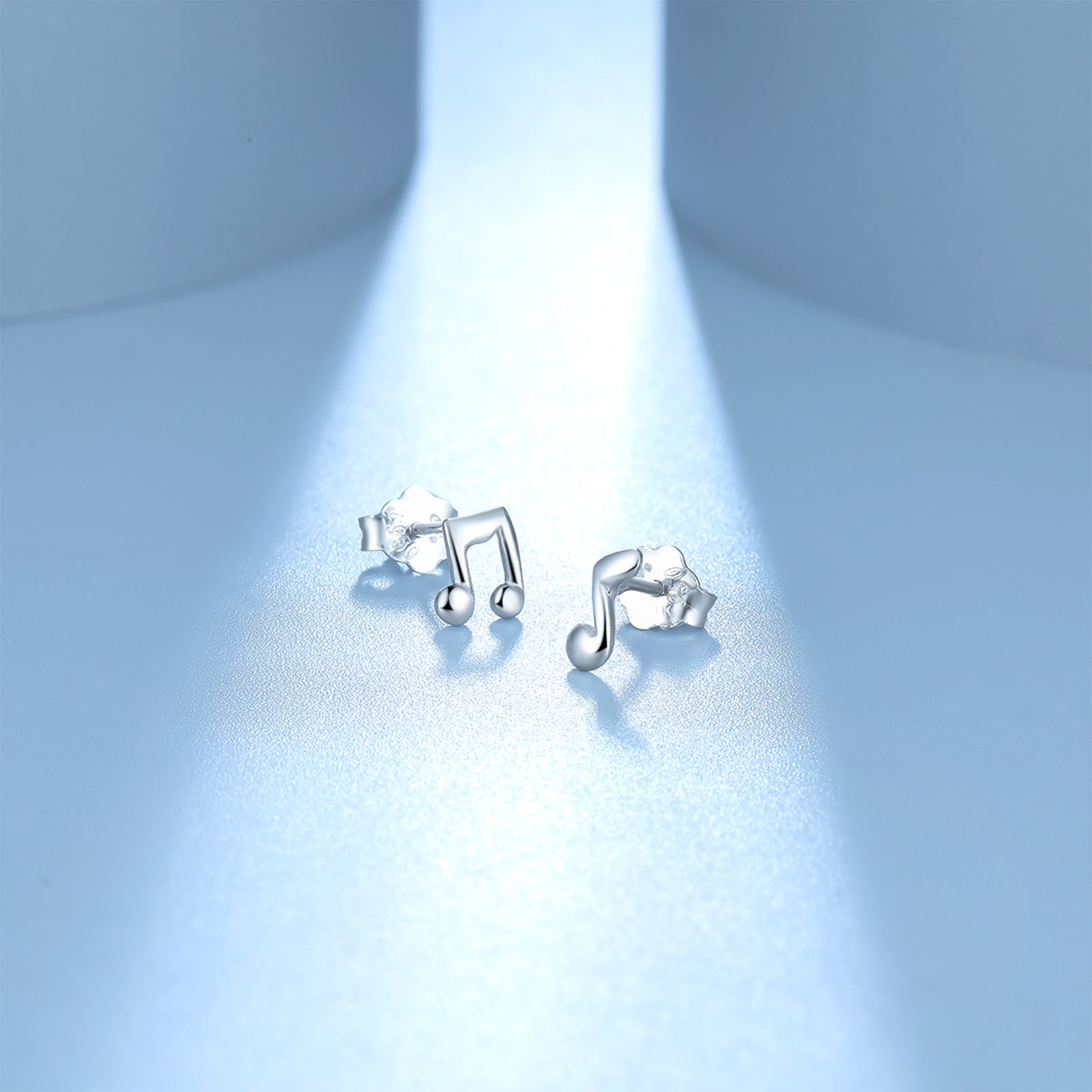 950 Platinum Earrings 1.2-1.4g PT092069