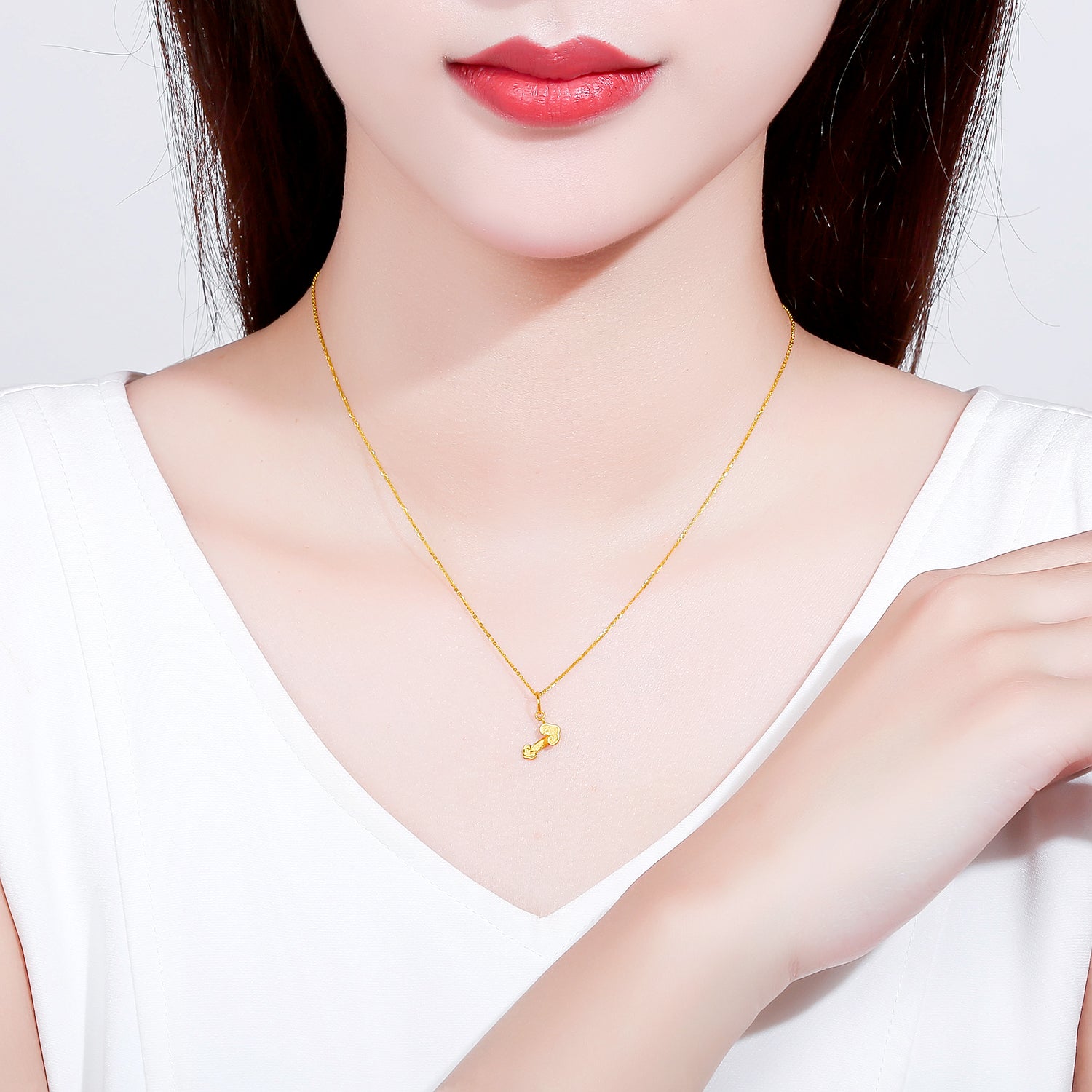 999 24K Gold Pendant              Ruyi 0.6-1g AA045283