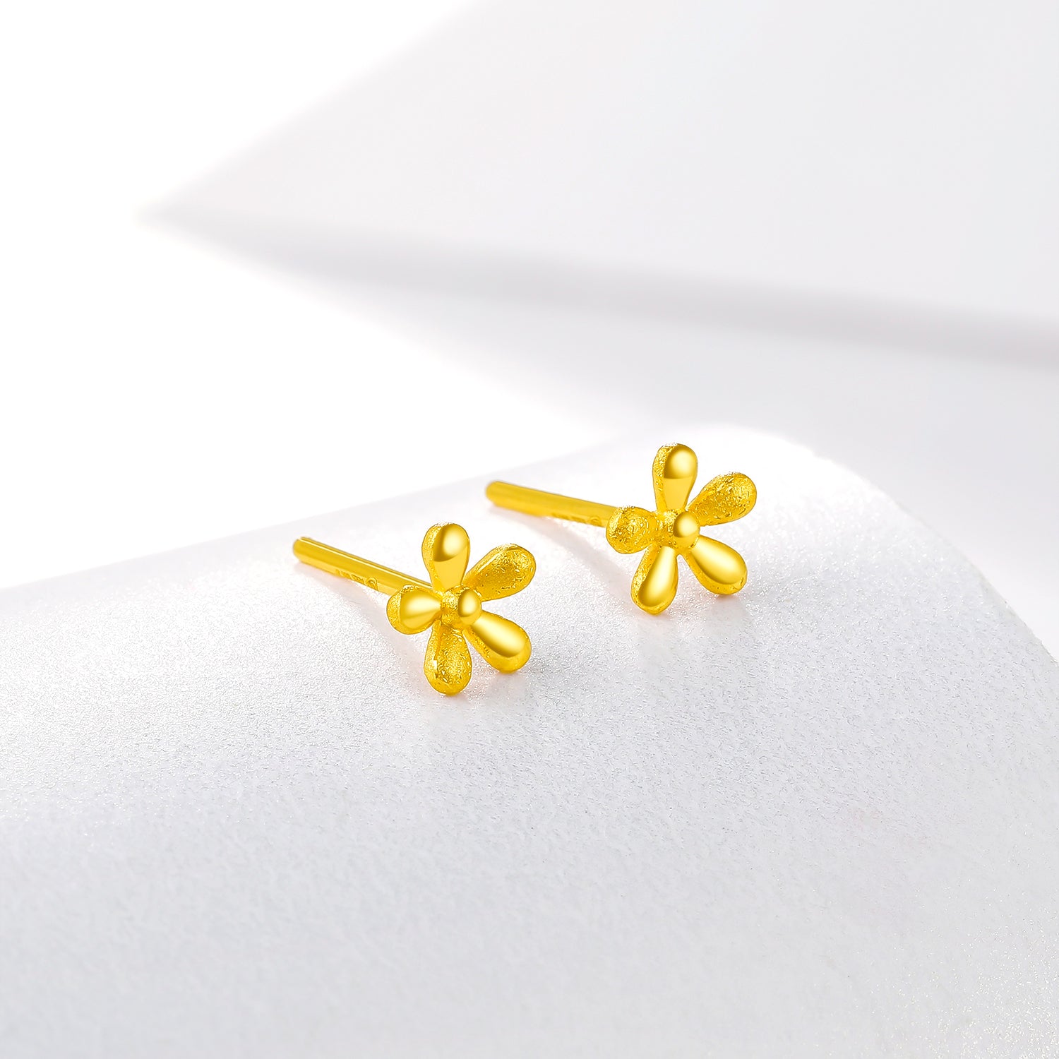 999 24K Gold Earrings Flower 0.8-1g AB093540