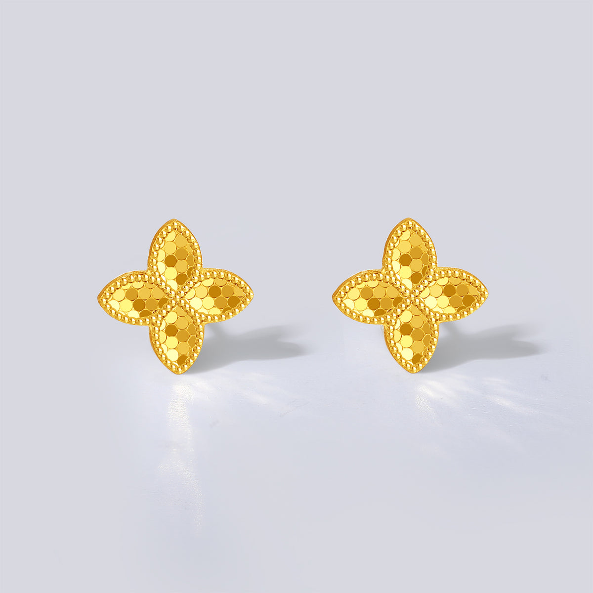 24K Gold Earrings Clover 0.85-1.15g A0921141